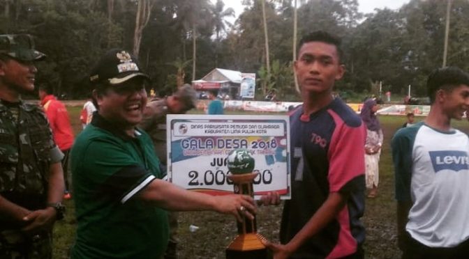 Penyerahan Piala Gala Desa 2018 Juara 1 Takraw